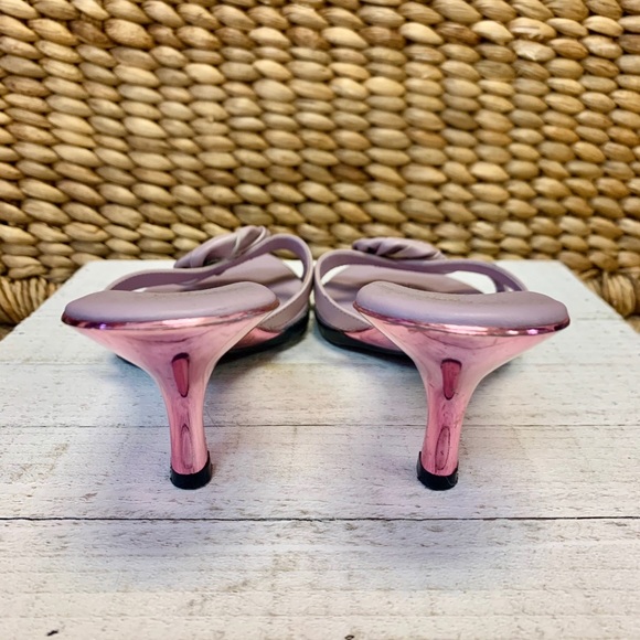 Lilac Flower Kitten Heels | Size 8 - Picture 4 of 5